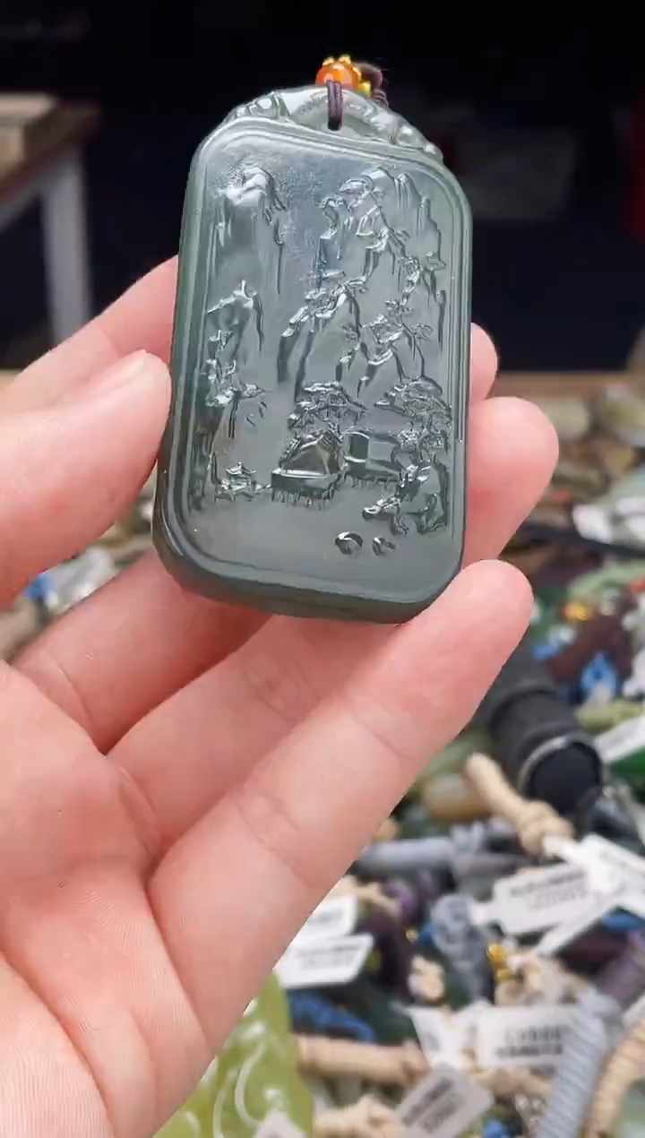 颈饰未镶嵌和田玉1