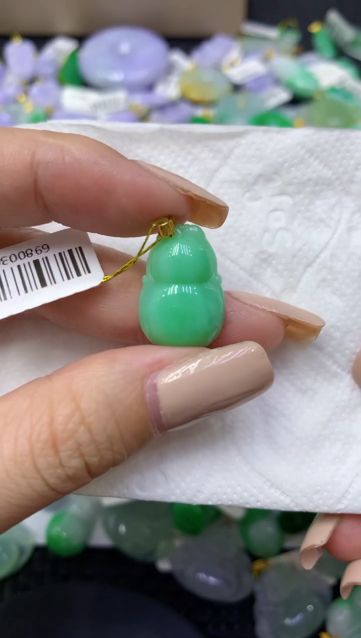 颈饰18K金镶嵌翡翠天然缅甸翡翠A货