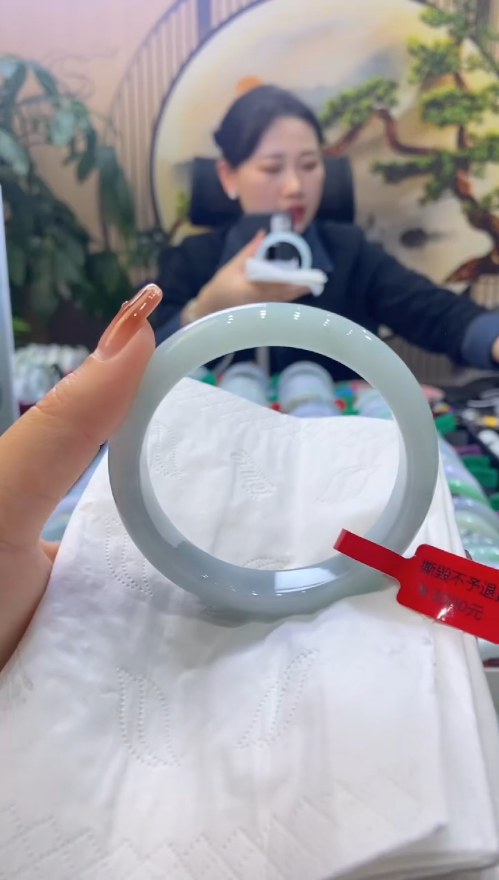 【闪购商品】翡翠手镯未镶嵌00009072