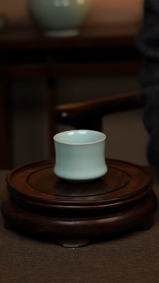 瓷片天青色全手工束腰杯90ml微瑕不带礼盒