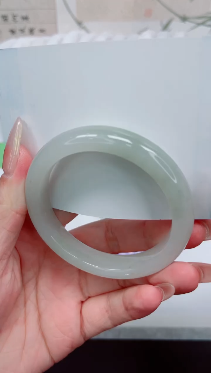 【闪购商品】石英质玉手镯未镶嵌300-54.2