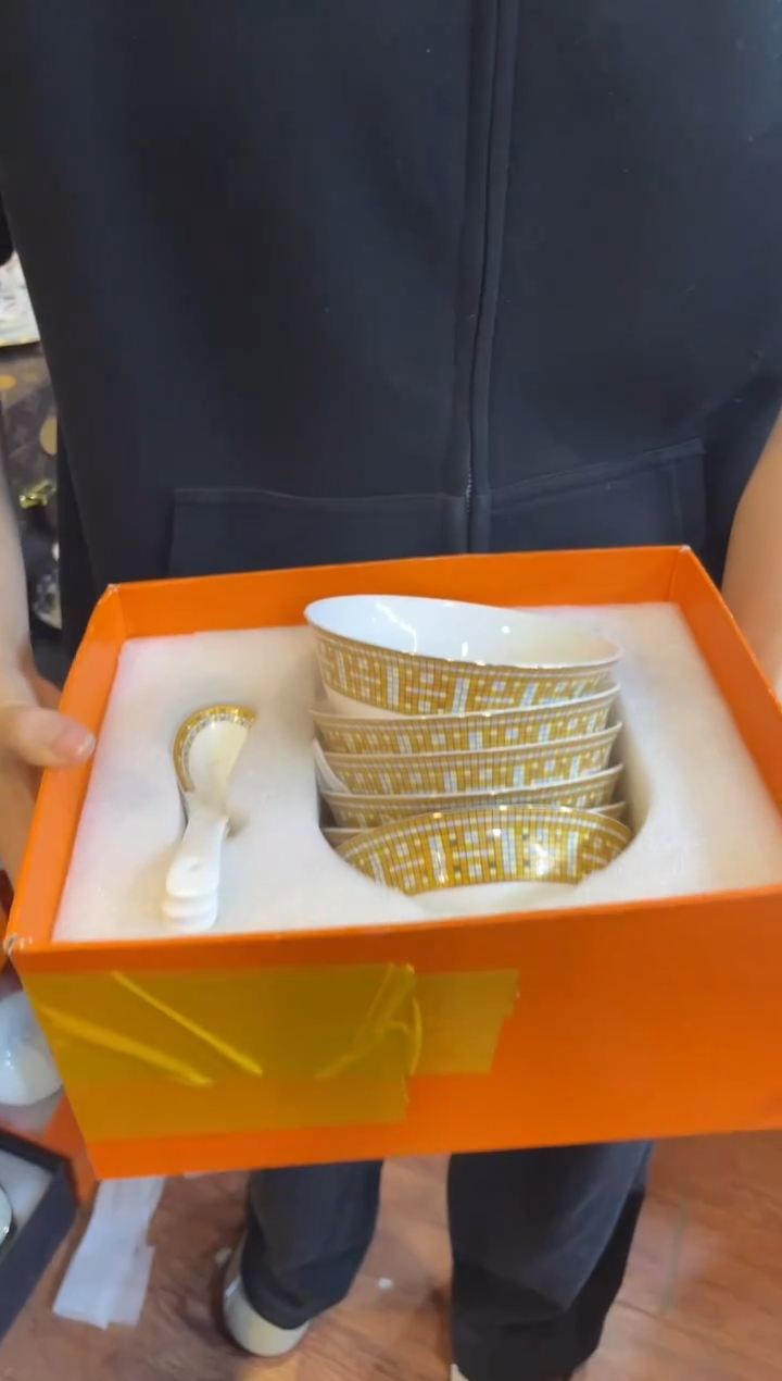 杯鸿辉家品牌瓷器，京东包邮！