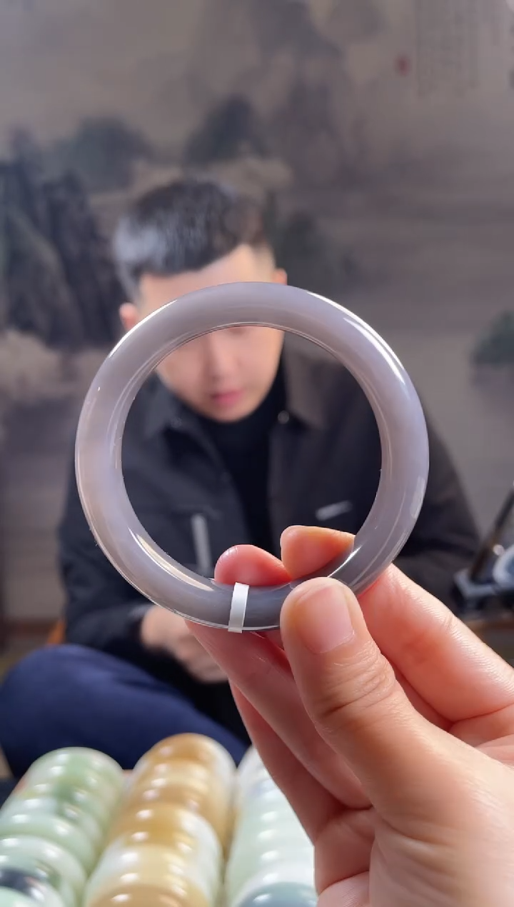 未镶嵌手镯和田玉56圈口仅一条