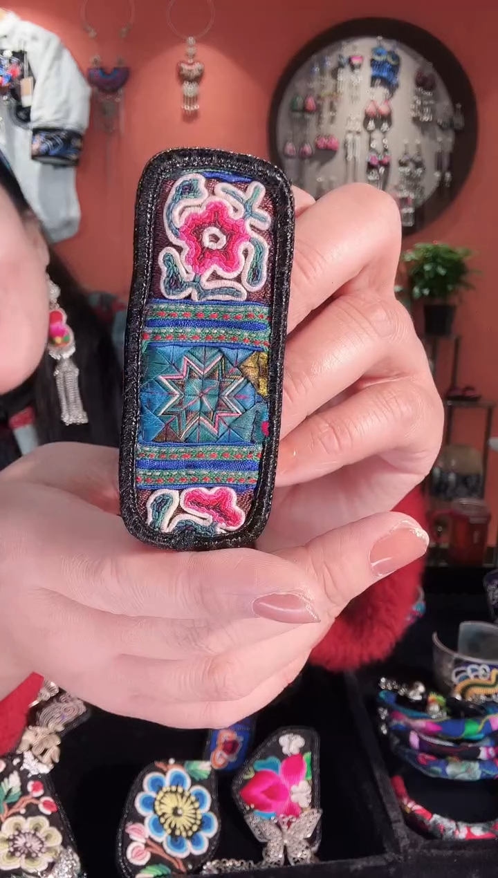 织绣手工苗绣刺绣首饰24