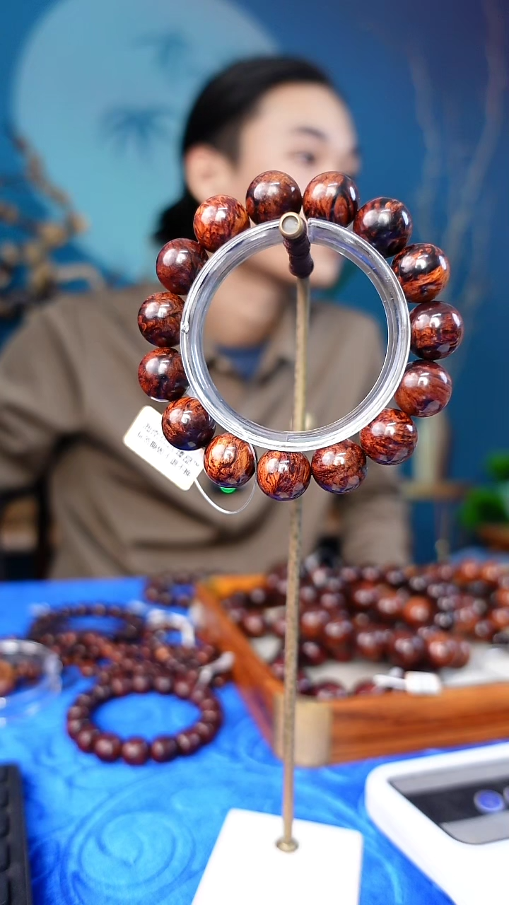 【闪购商品】木海南红降花梨公*