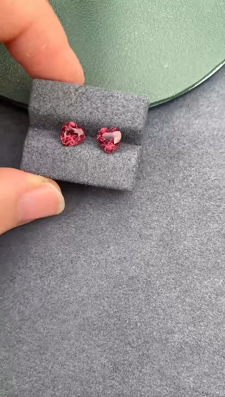 【闪购商品】碧玺裸石未镶嵌1.7ct碧玺配对