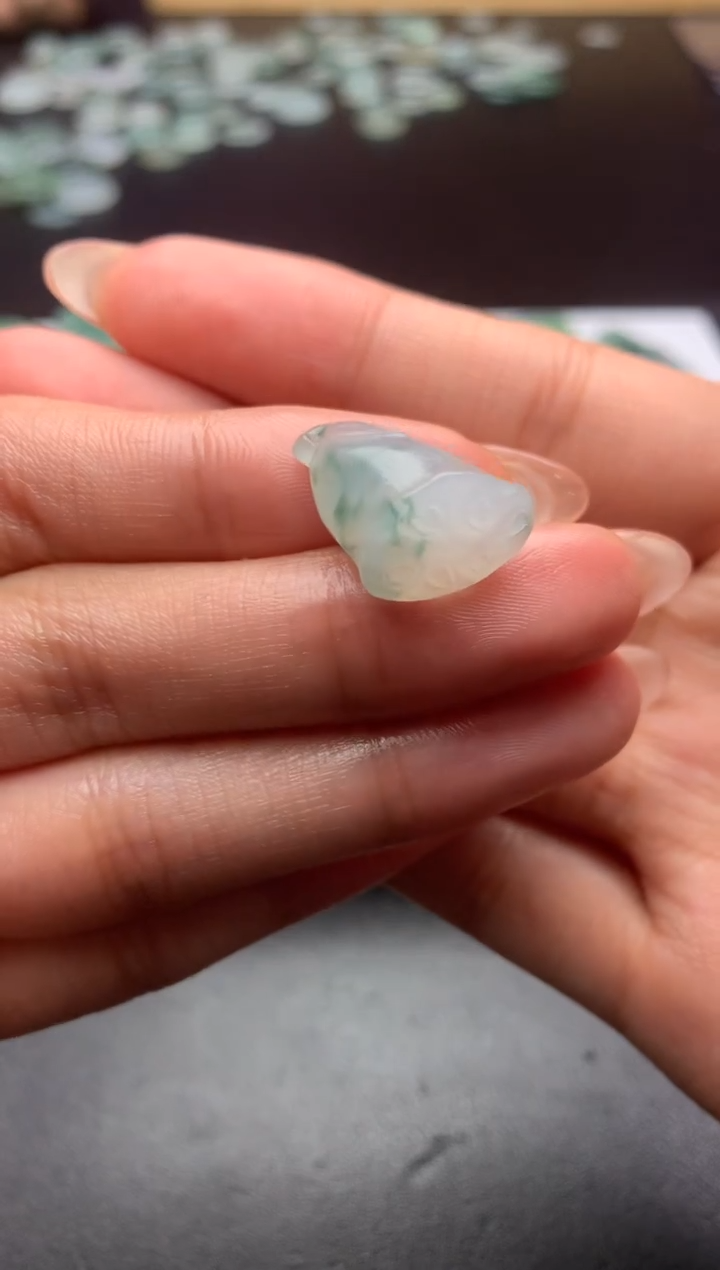 【闪购商品】定制翡翠未镶嵌毛货