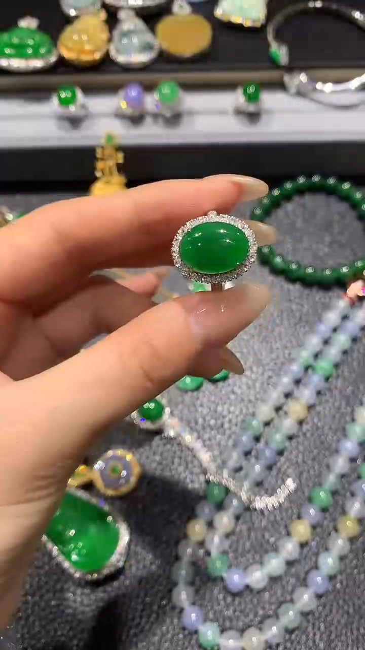 【闪购商品】翡翠戒指18K金镶嵌21团购