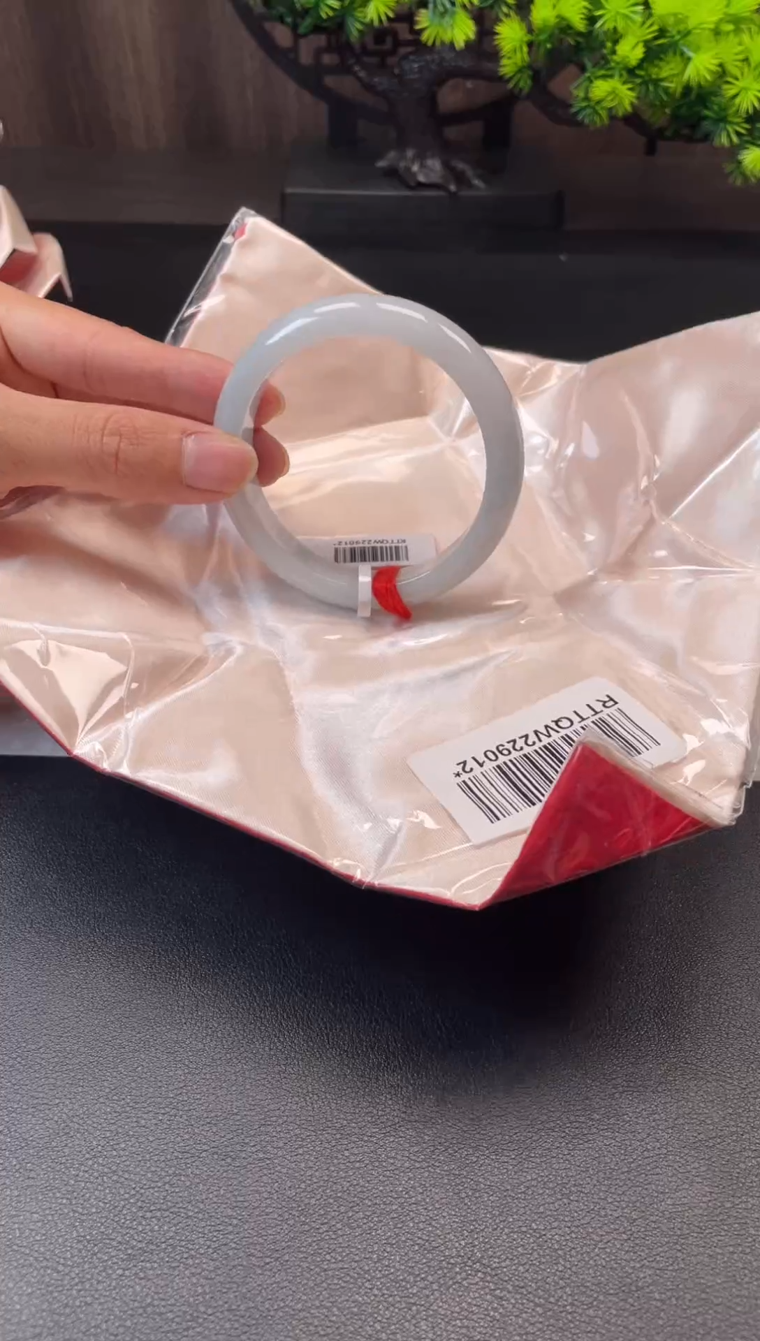 未镶嵌手镯翡翠13807