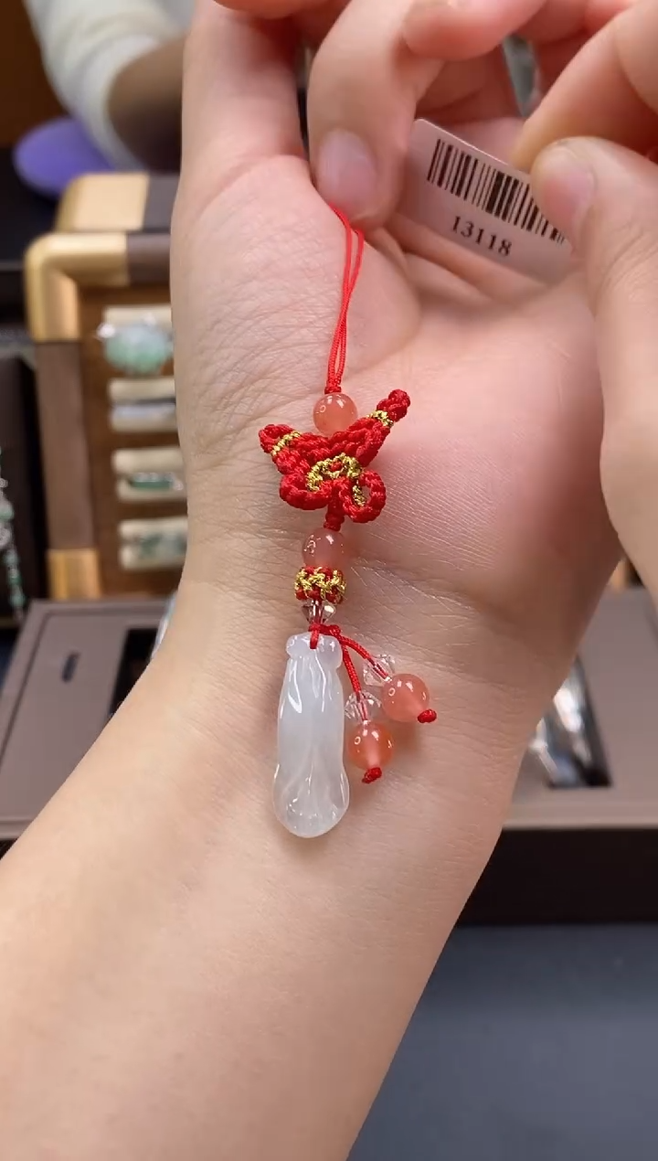 颈饰未镶嵌翡翠13118