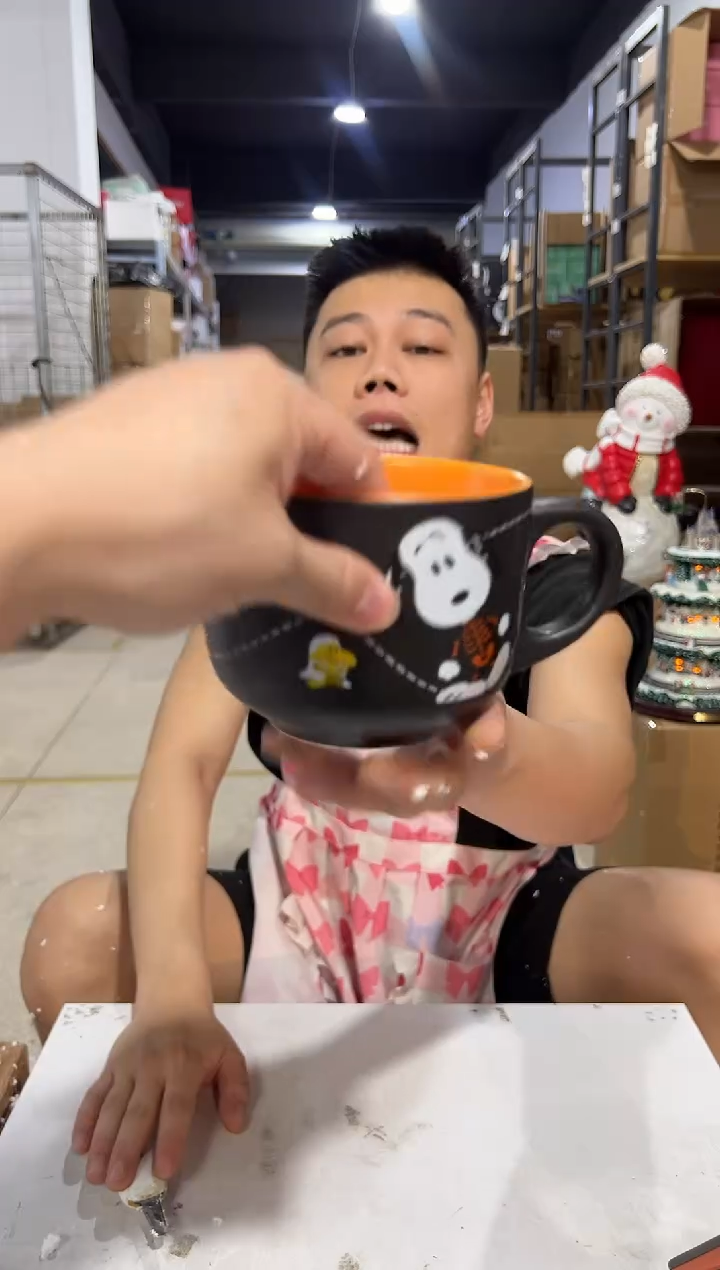 瓷片黑色史努比早餐杯微瑕