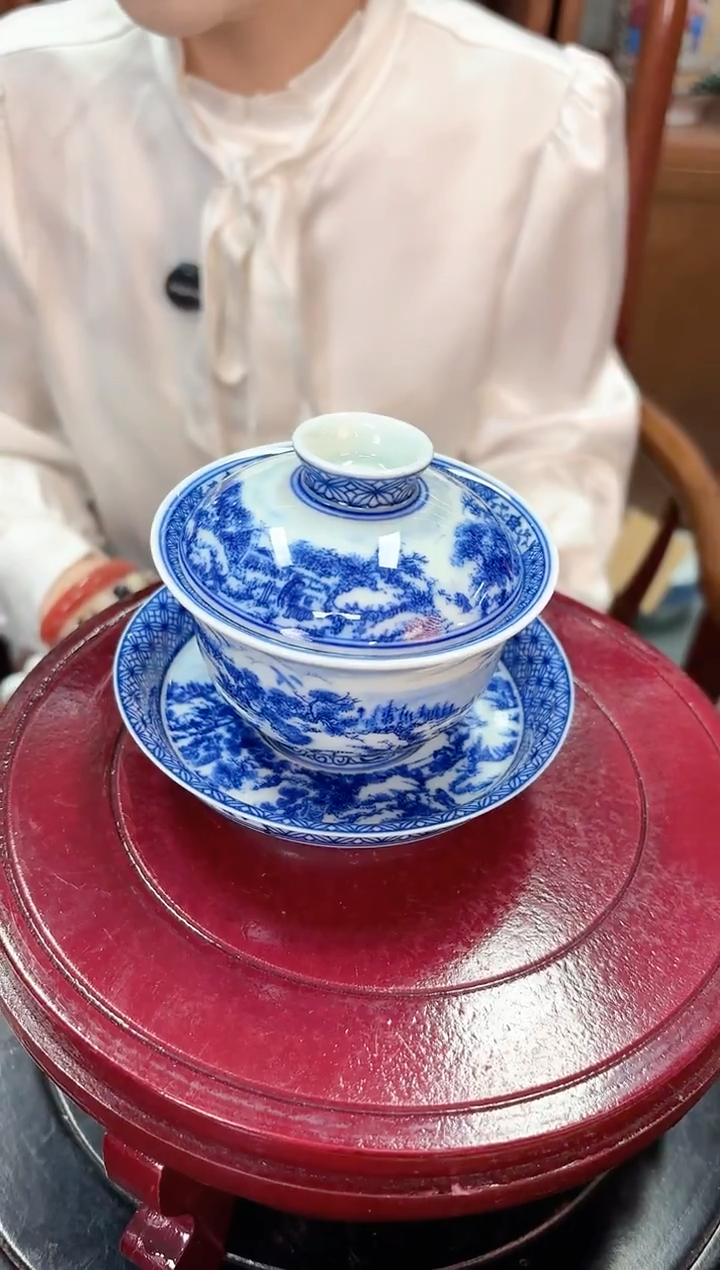 A37景德镇青花山水写意三才盖碗