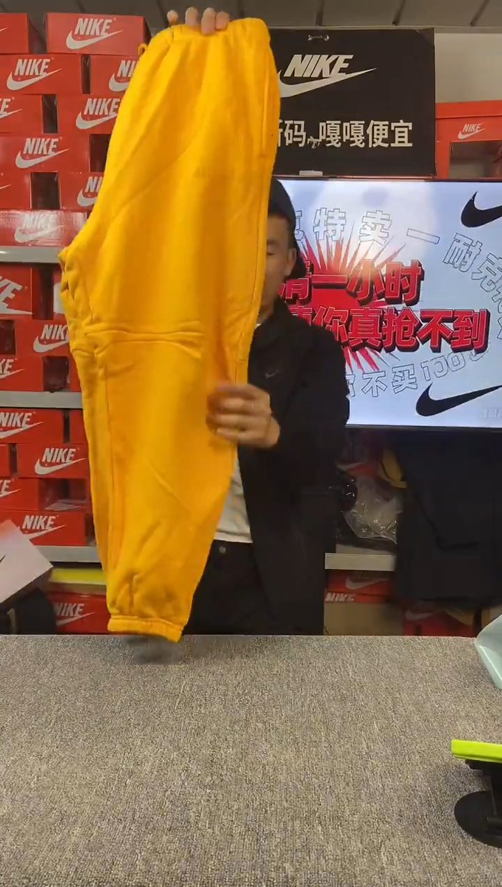 【瑕疵修复】148编码 NIKE/耐克 直播间过款为准 尺码180XL