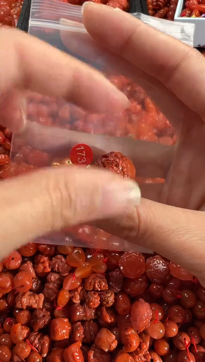 【闪购商品】南红玛瑙颈饰未镶嵌1