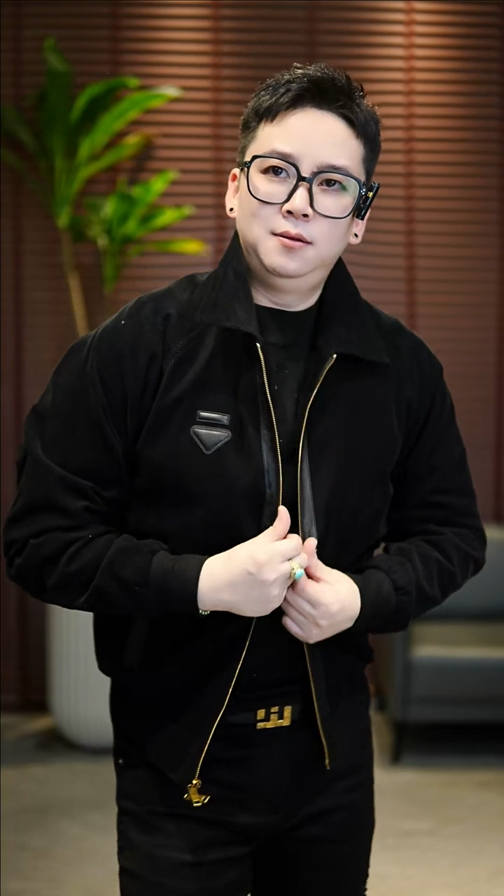 @**n50码 男士真皮拼接鹅绒服79-2