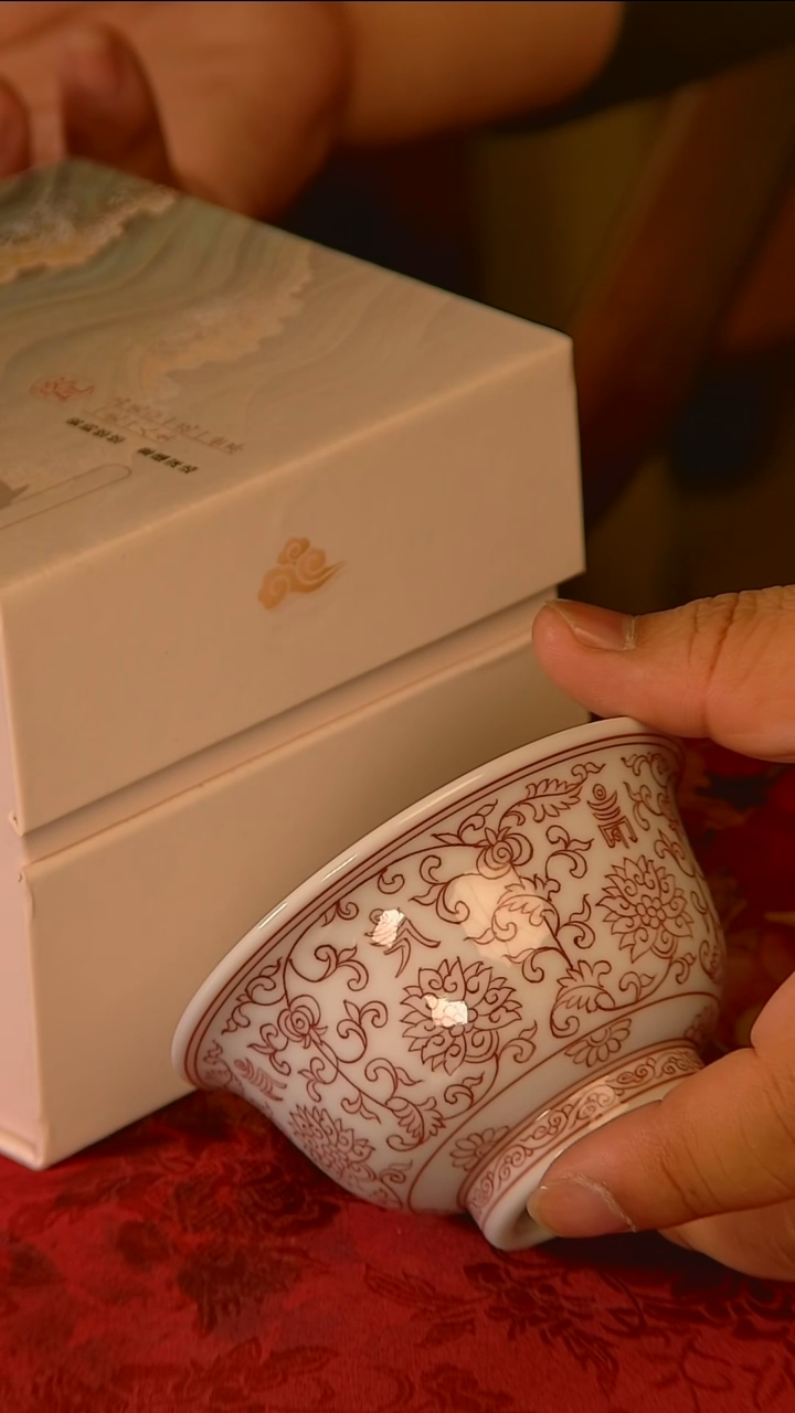 杯手工手绘杯杯很美丽