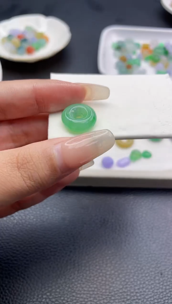 【闪购商品】定制翡翠未镶嵌63071111