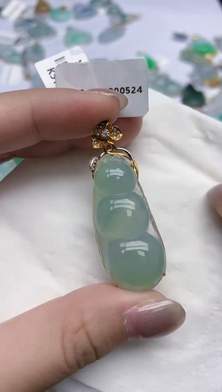 【闪购商品】翡翠颈饰18K金镶嵌天然翡翠A货