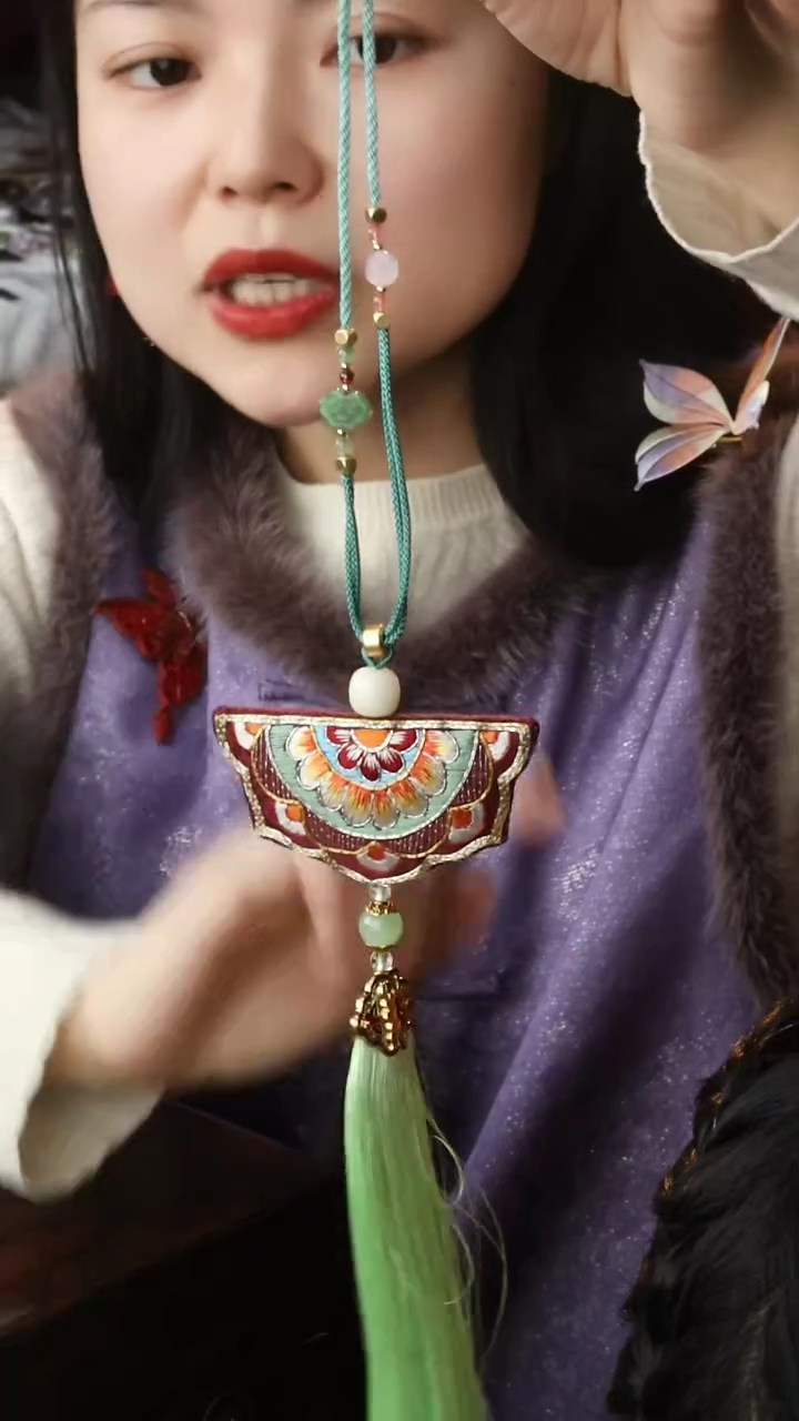 【闪购商品】刺绣纯手工非遗国风饰品一个