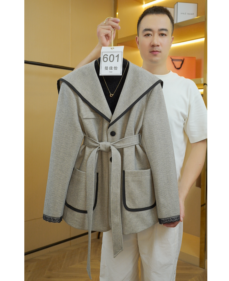 601新款百搭气质减龄款时尚显秋冬女士外套
