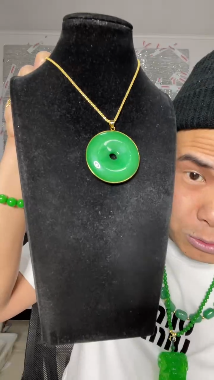 翡翠未镶嵌吊坠(赠链)【小五珠宝】缅料湖水绿45m平安扣