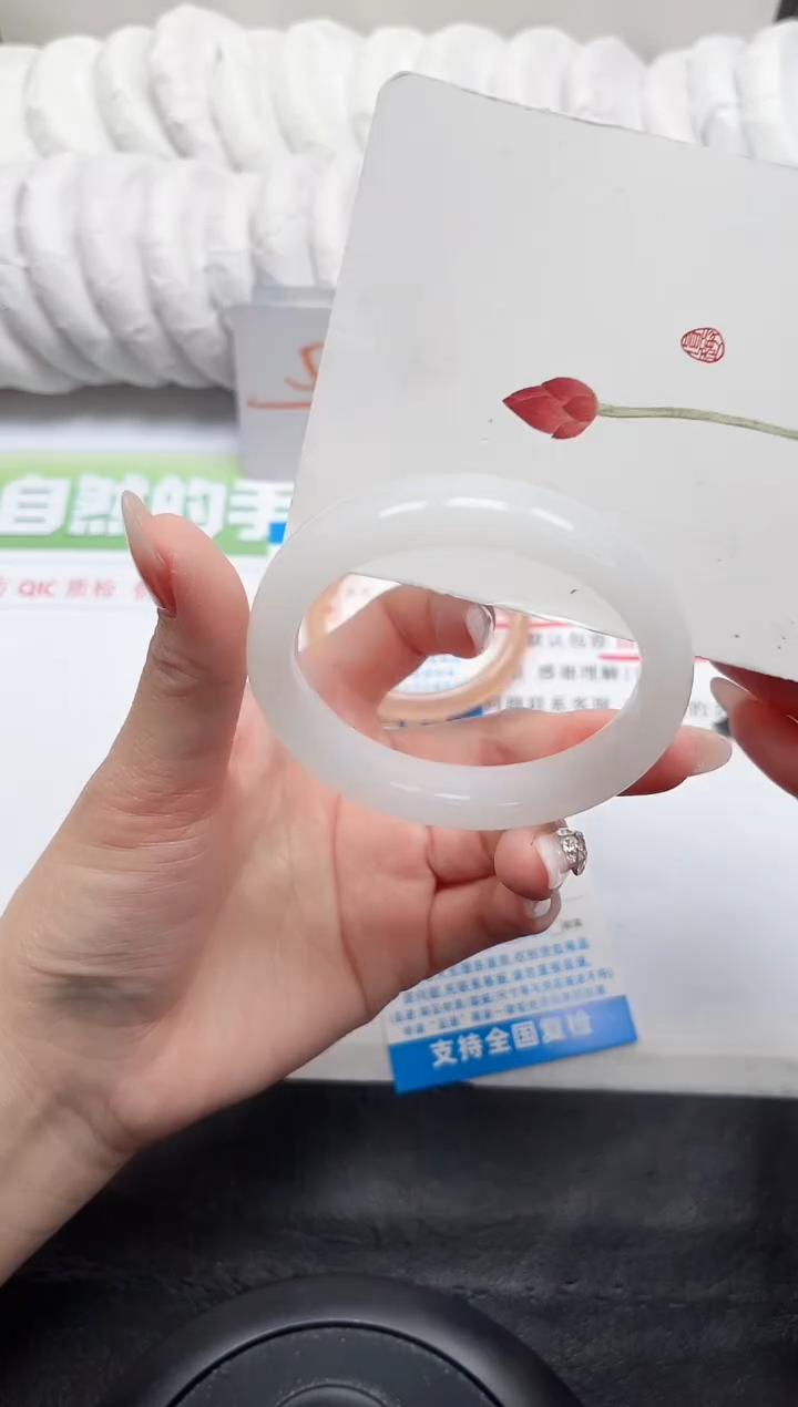 【闪购商品】石英质玉手镯未镶嵌186-54