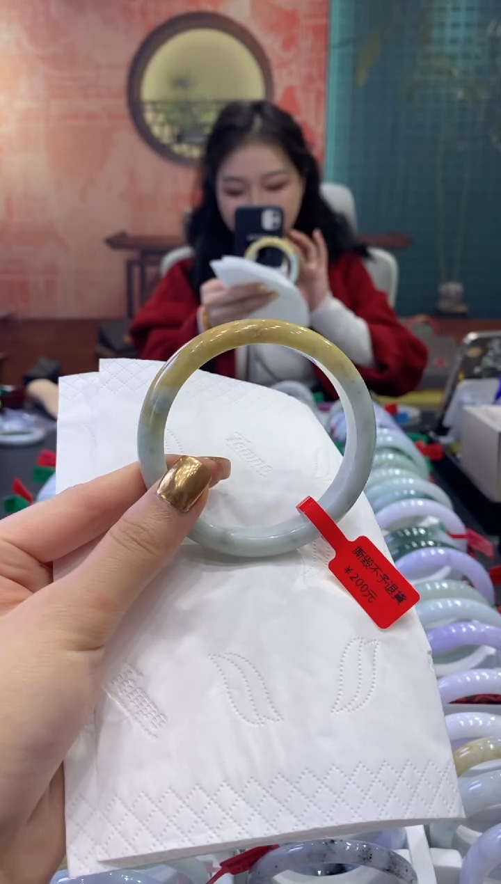 【闪购商品】翡翠手镯未镶嵌多人00027