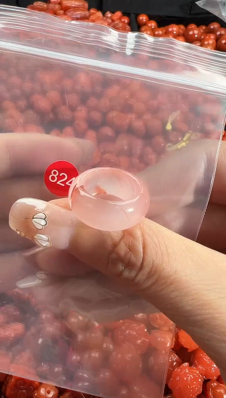 颈饰未镶嵌南红玛瑙1