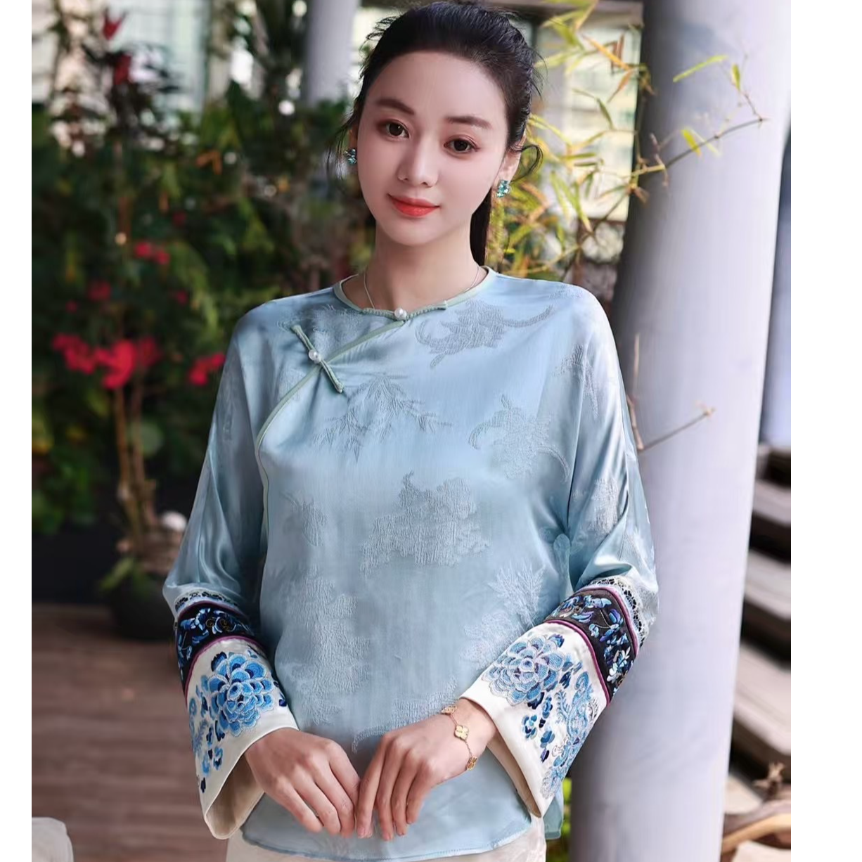 墨轩听雪新中式真丝提花清宫斜起襟刺绣小上衣