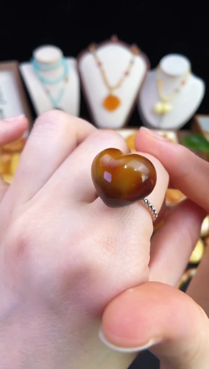 琥珀未镶嵌珠宝奇石柒月