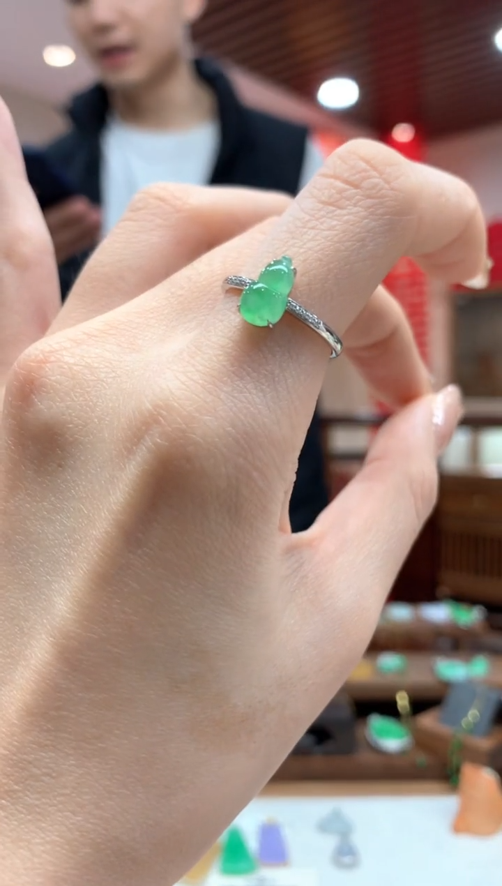 【闪购商品】翡翠戒指18K金镶嵌戒指