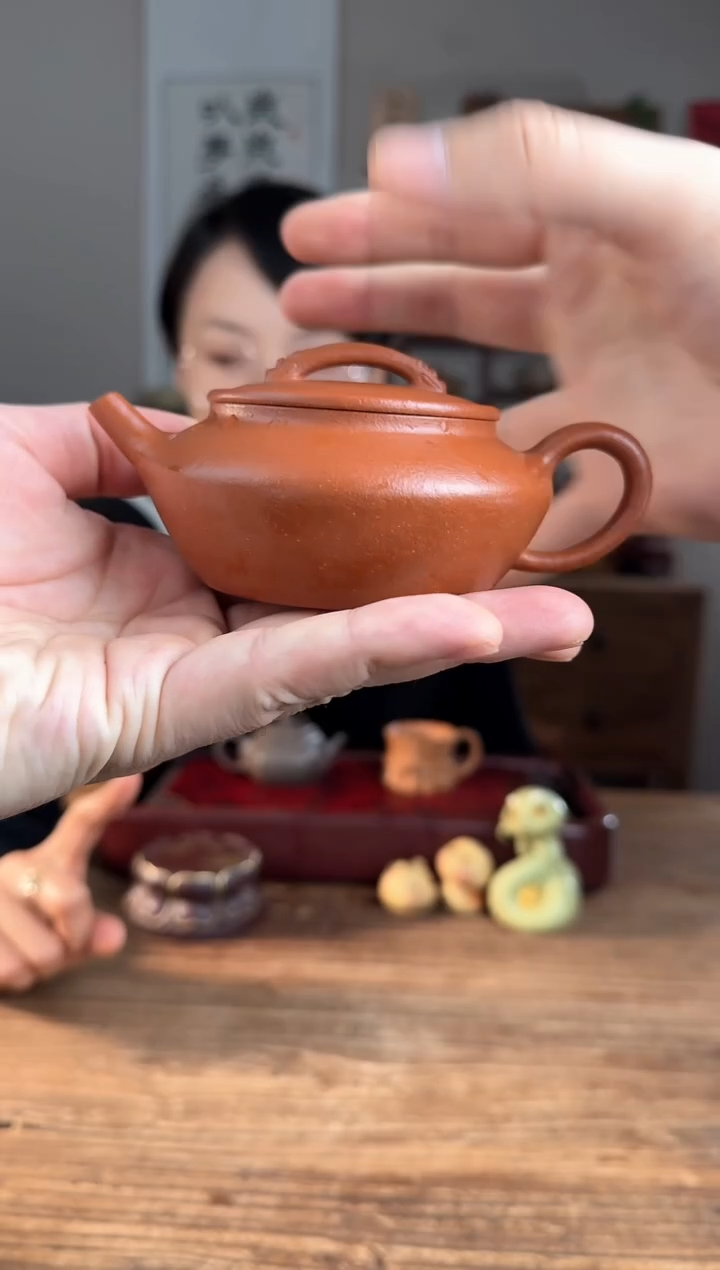 【闪购商品】紫砂茶壶云水间  红降坡
