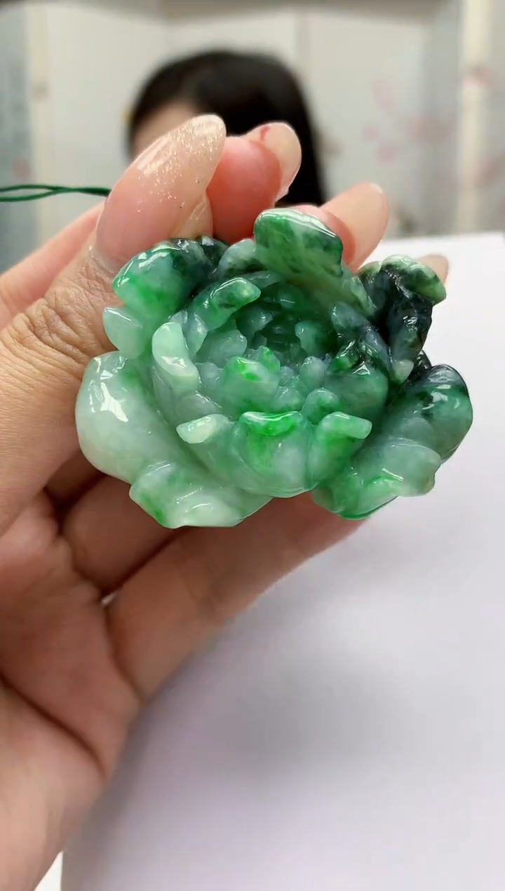 【闪购商品】定制翡翠未镶嵌4852MM-毛货挂件25
