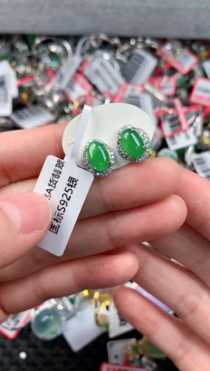 银S925镶嵌戒指翡翠888       1