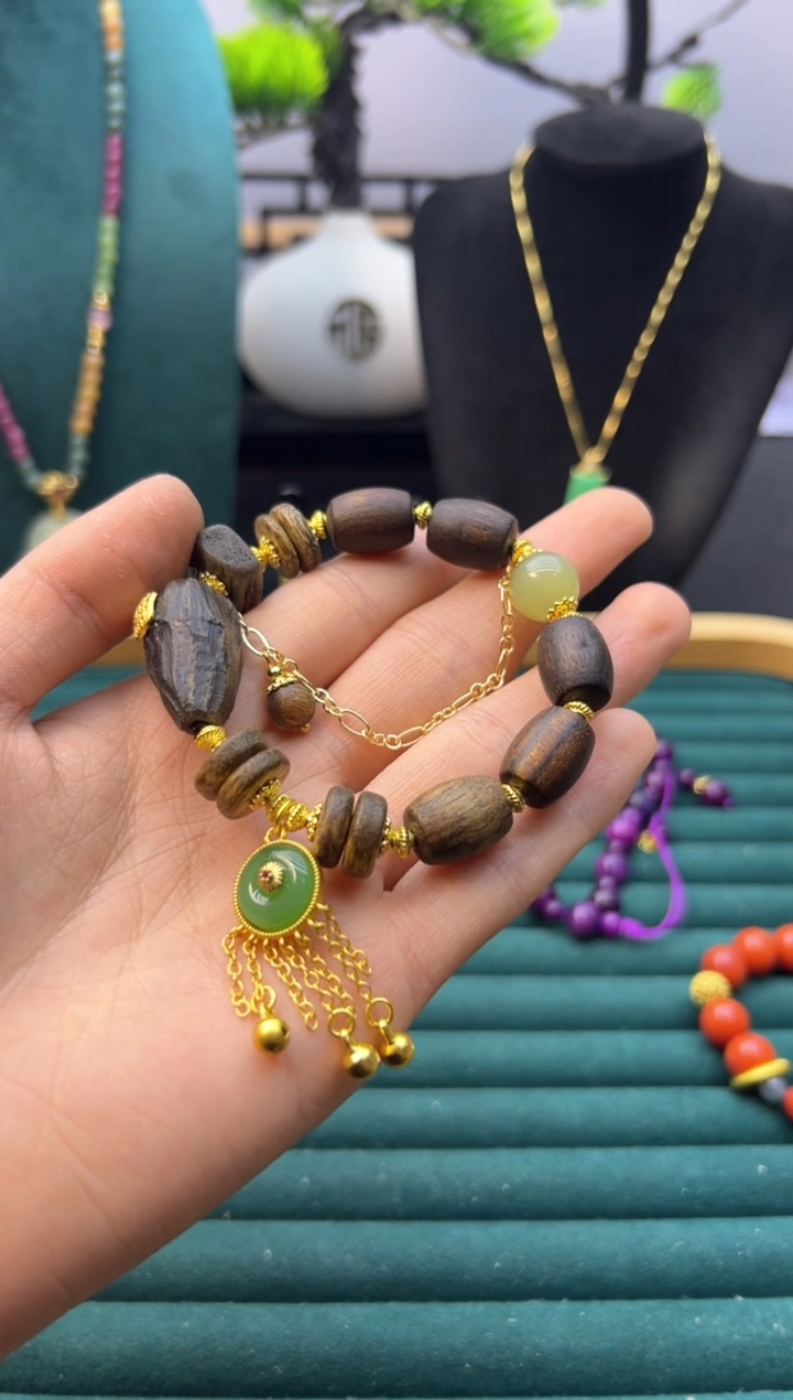 【闪购商品】和田玉手链14K金镶嵌S258