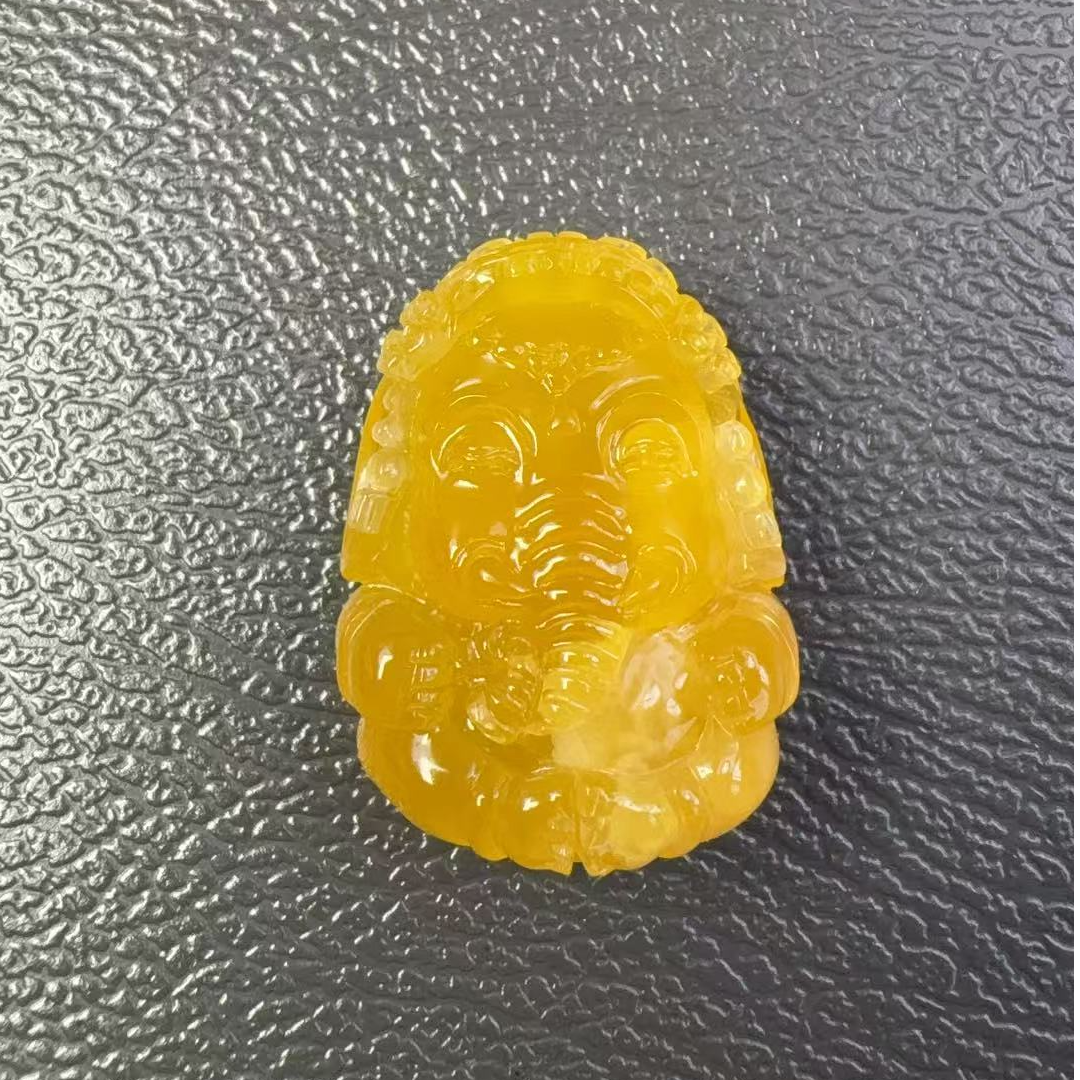 俄料鸡油黄象神雕刻件