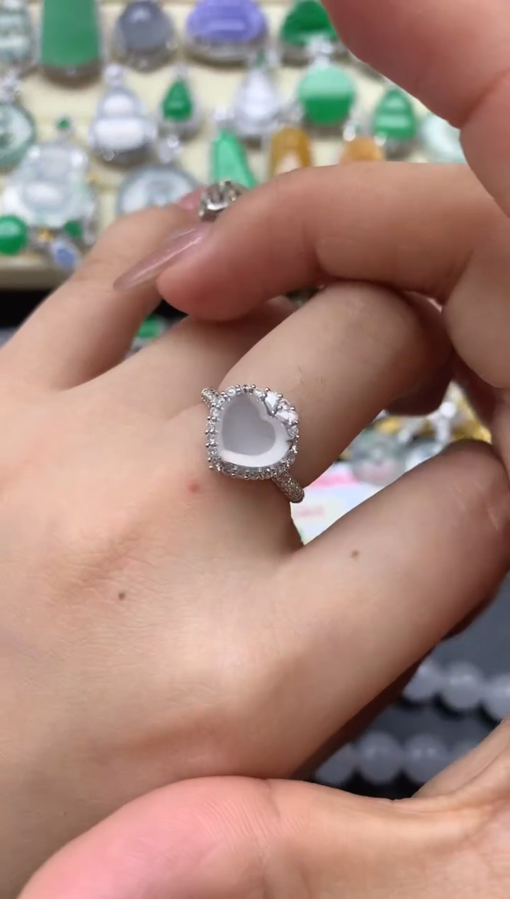 18K金镶嵌戒指翡翠303-中国好珍宝