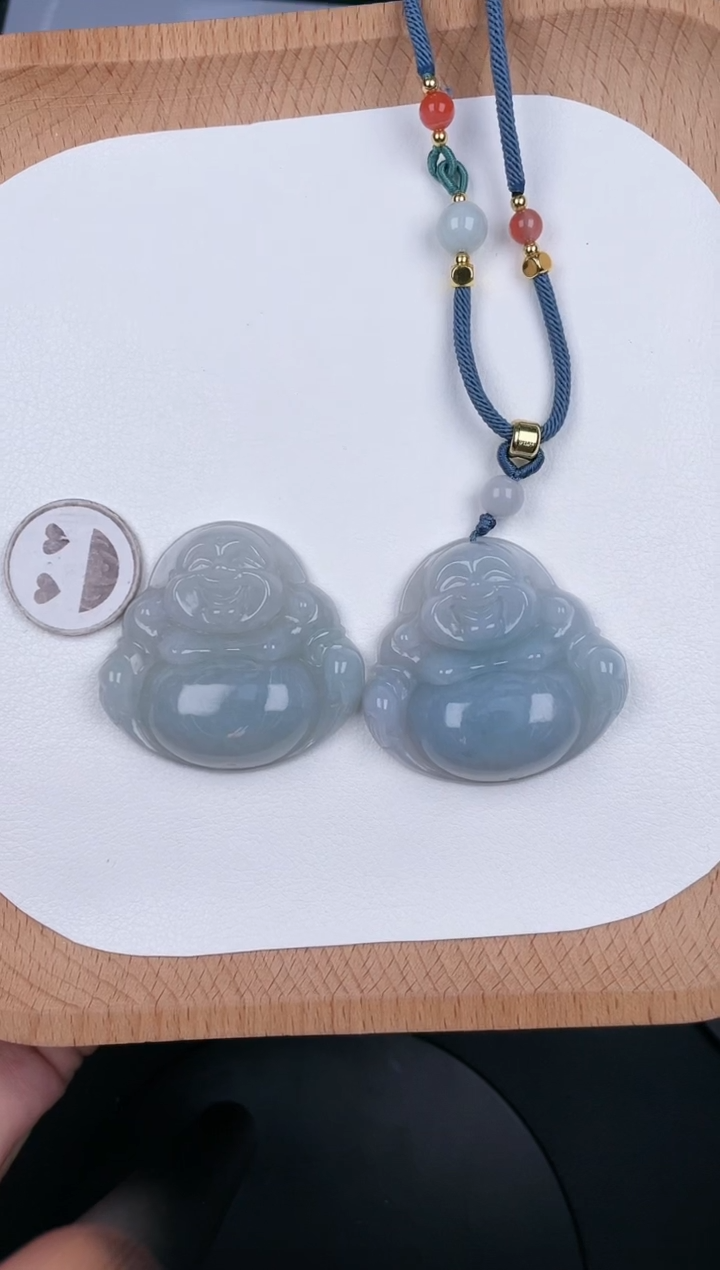 翡翠未镶嵌颈饰LA022翡翠油冰飘绿中大佛（多样性发其一）