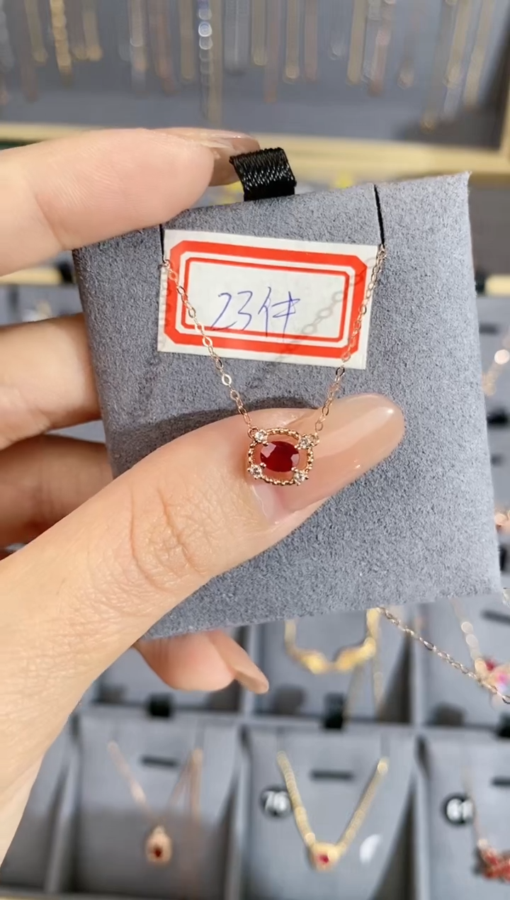 【闪购商品】红宝石颈饰18K金镶嵌项链