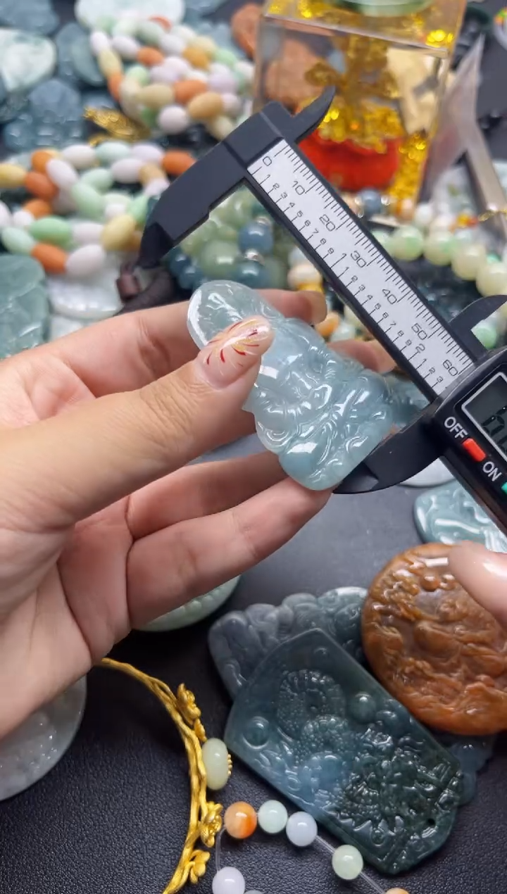 【闪购商品】翡翠颈饰未镶嵌翡翠