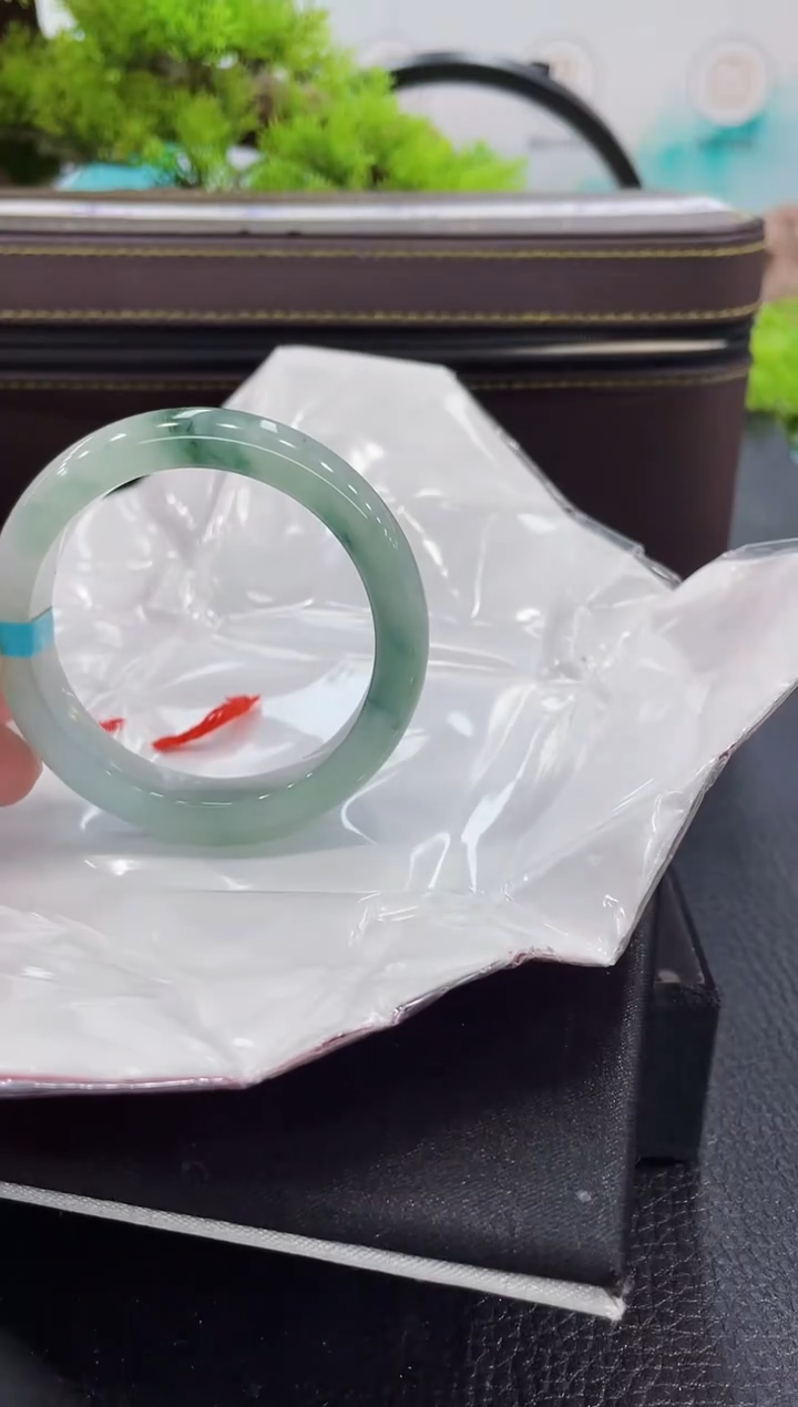 【闪购商品】翡翠手镯未镶嵌手镯