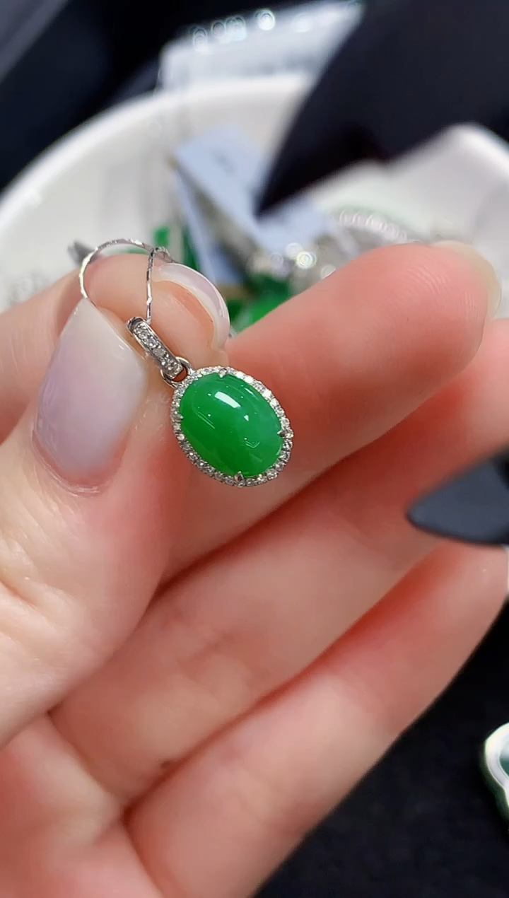 吊坠(不含链)18K金镶嵌翡翠SY多样性发其一