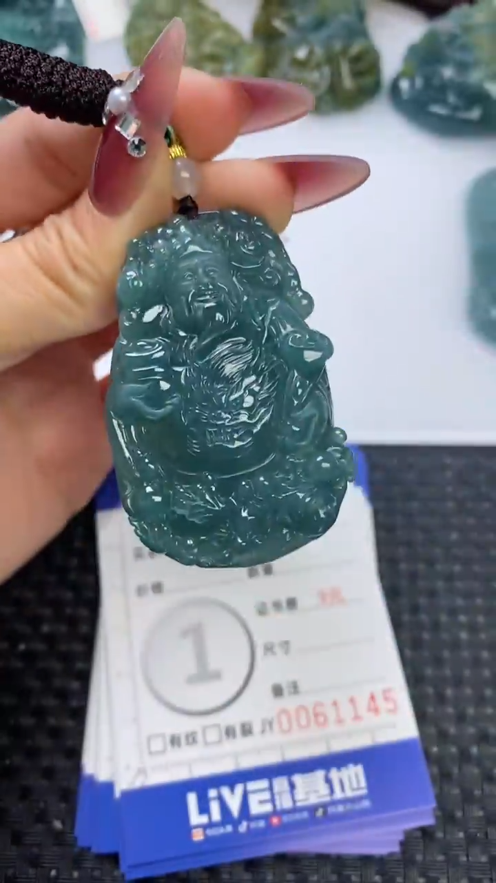 【闪购商品】翡翠颈饰未镶嵌11111111111111