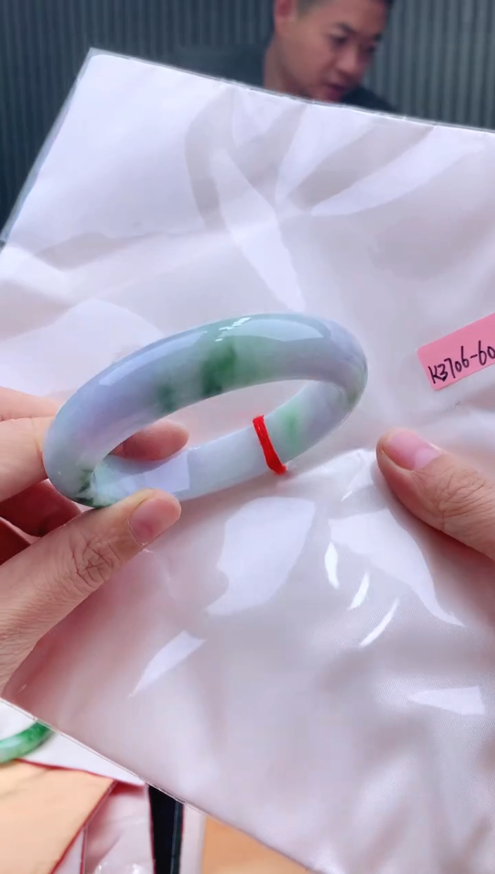 未镶嵌手镯翡翠60+