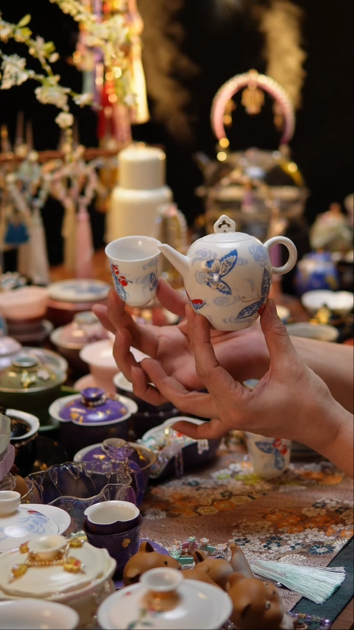 【闪购商品】蝴蝶美人间壶+一杯