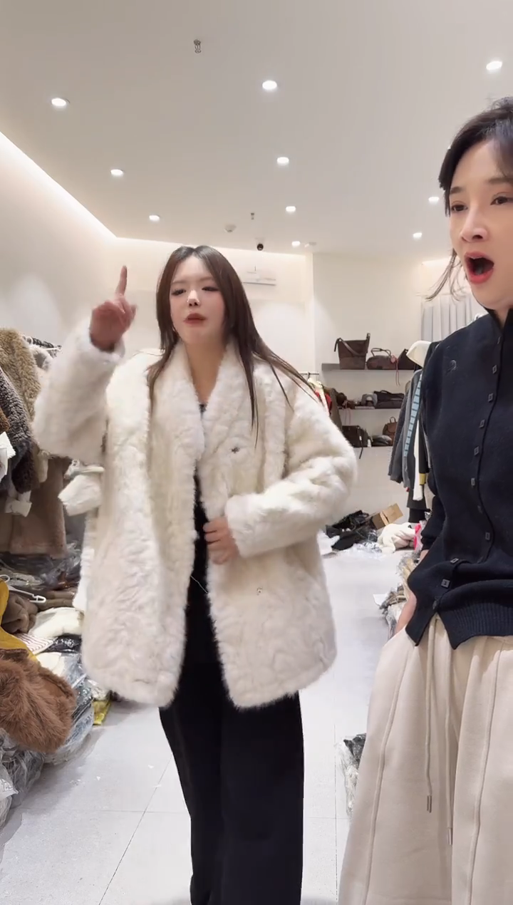 大头花环保羊羔毛灰色139.99不调不换