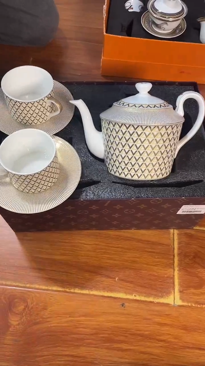 杯鸿辉家品牌瓷器，京东包邮！