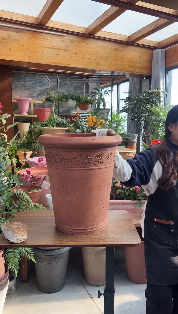 38*43/陶土色浮雕高花盆外贸尾单/UK38