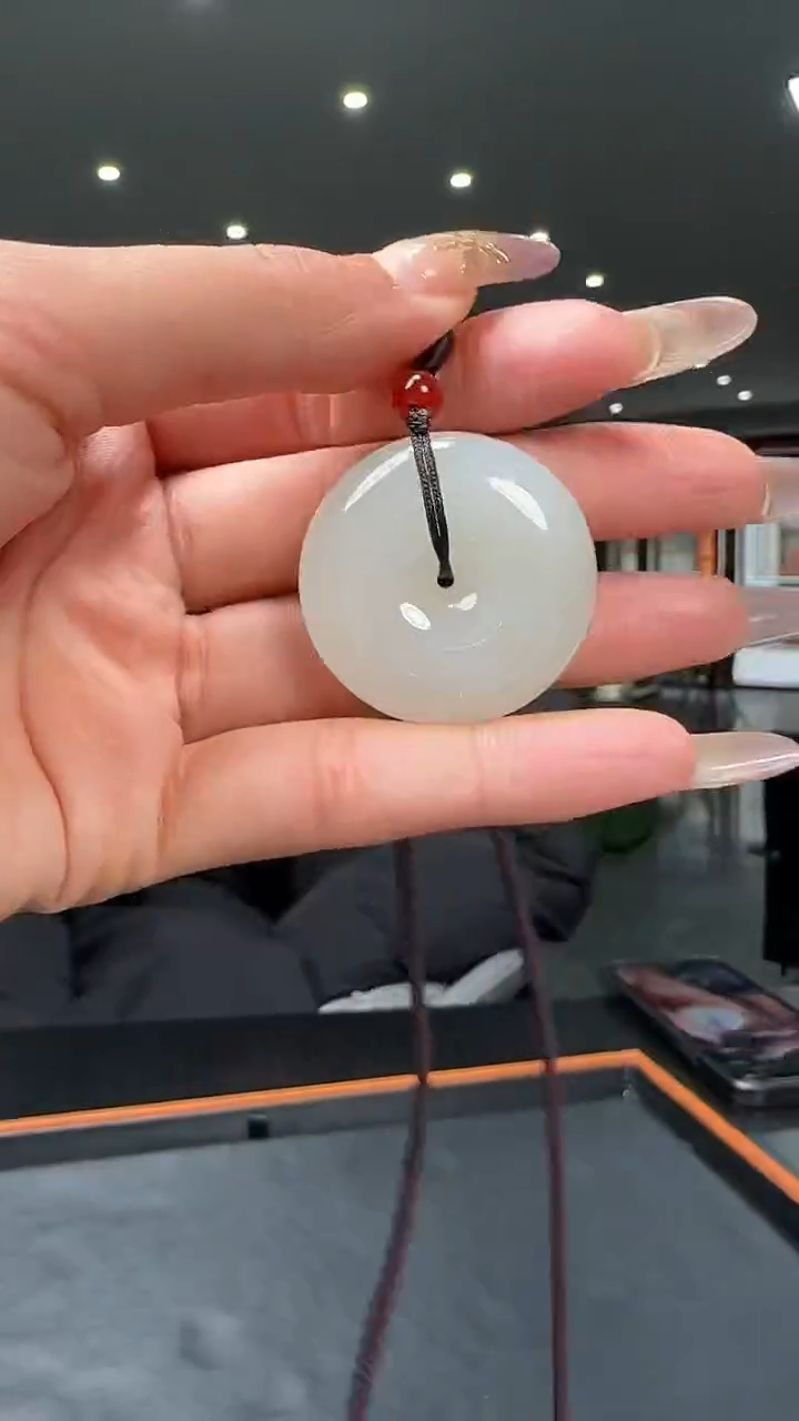 【闪购商品】和田玉颈饰未镶嵌平安扣