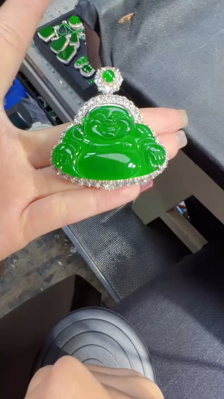 【闪购商品】定制翡翠未镶嵌佛公1